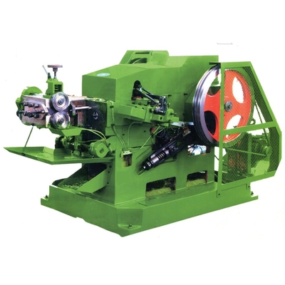 Macchina per la fabbricazione di rivetti elettrici completamente automatica in colore verde per la produzione di rivetti