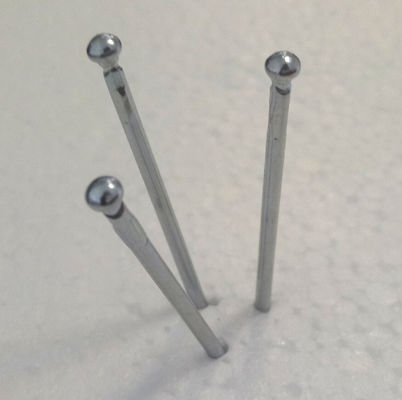 Ribattino cieco di alta precisione che fa macchina per la fabbricazione del mandrino