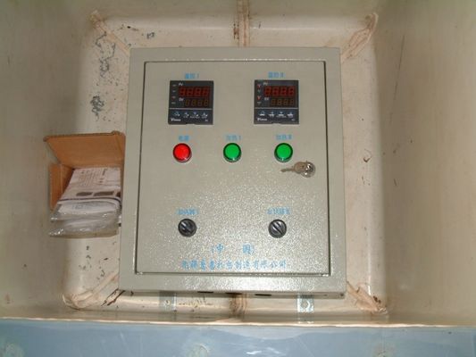 Coprendo le viti dei chiodi pre sorga il macchinario del trattamento che passiva l'elettro galvanizzazione