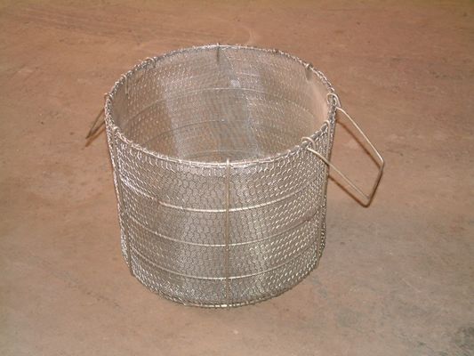 Coprendo le viti dei chiodi pre sorga il macchinario del trattamento che passiva l'elettro galvanizzazione