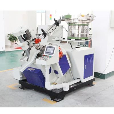 Punto di perforazione di auto che forma macchina